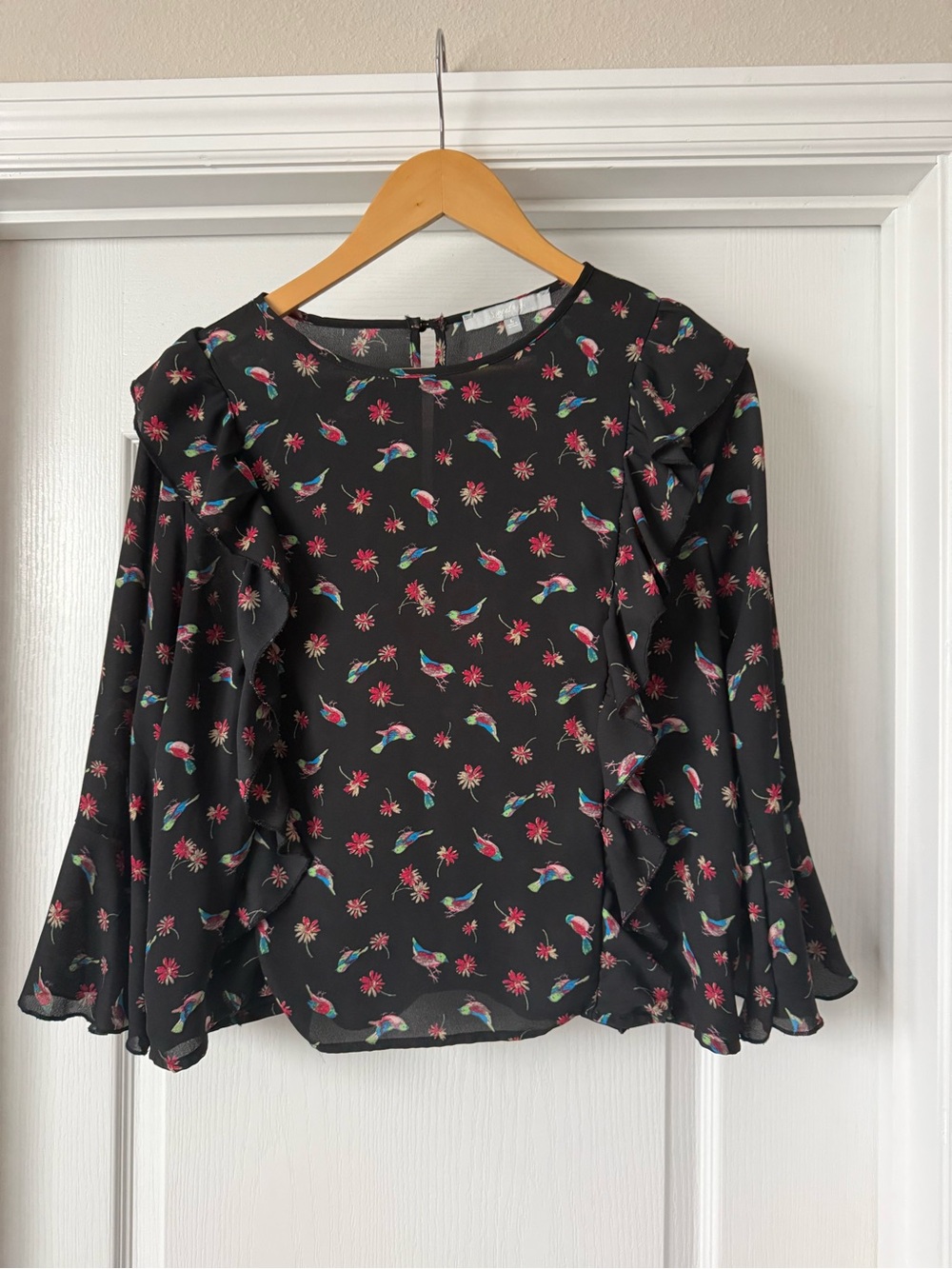 Sweet Rain Bird Print Ruffle Blouse Size L